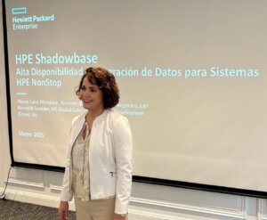 Maria Luisa Mendoza presenting on HPE Shadowbase at ChileTUG 2025.